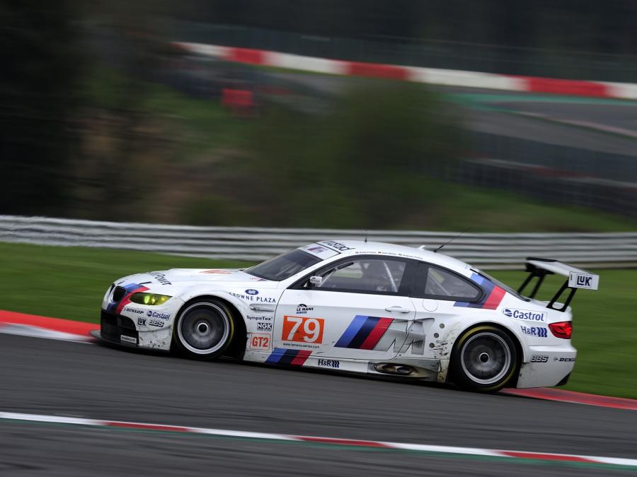  BMW M3 GT2 Race Car 2009 года  (фото 2 из 16)